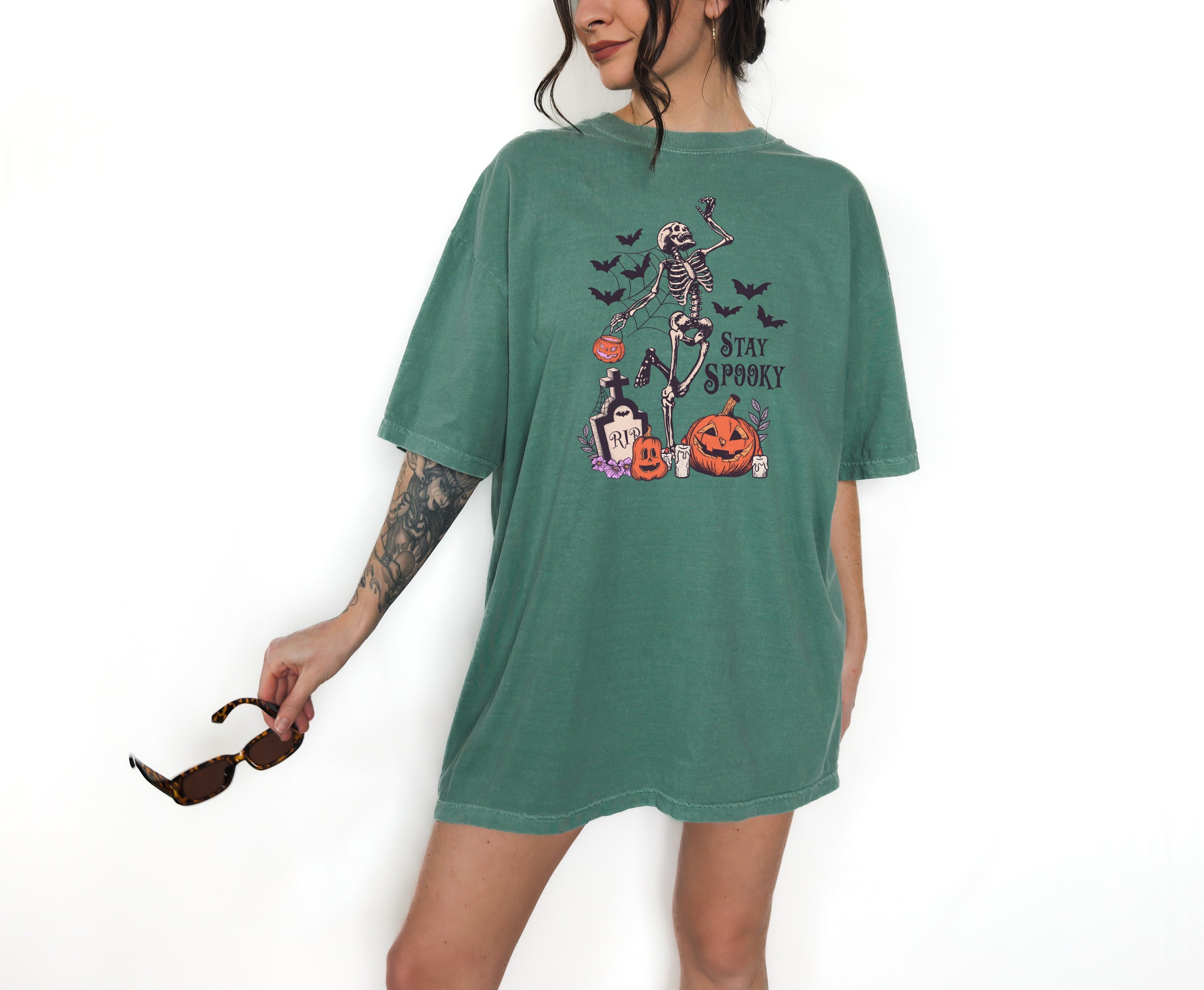 Stay Spooky Comfort Colors T Shirt, Halloween T, Spooky Retro Trick or Treat Shirt Retro Skeleton Tee Fall Shirt Autumn T