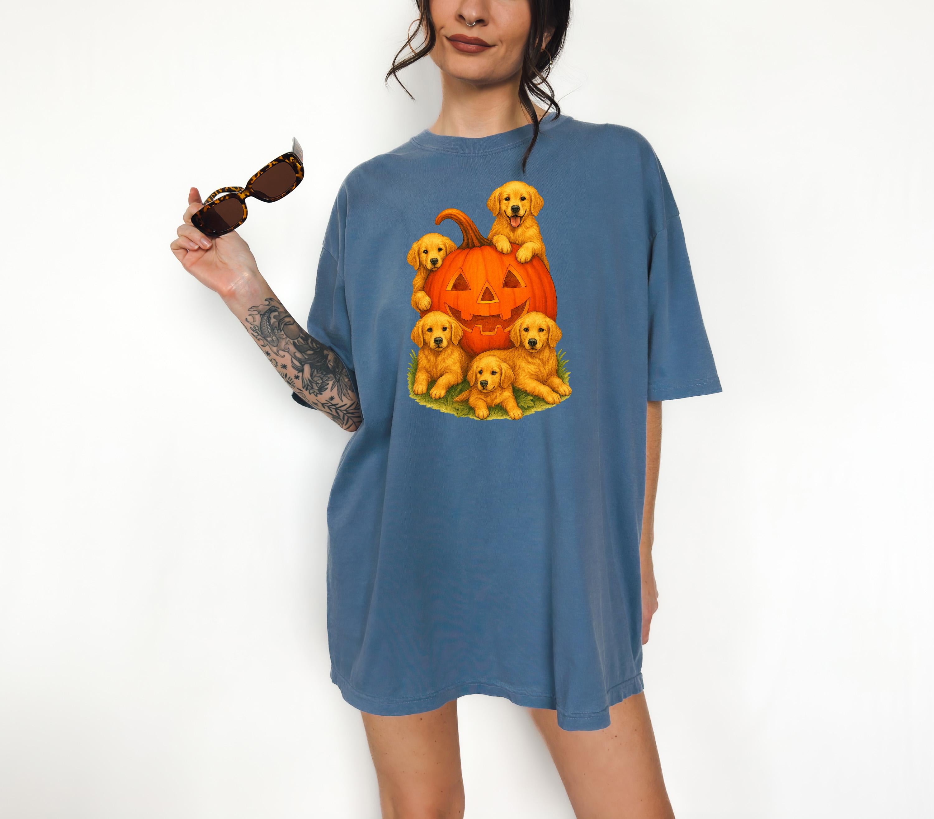 90's Style Halloween Comfort Colors Shirt, Vintage Design, Retro Pumpkin Fall T-Shirt, Boxy Tee, Unisex, Golden Retriver Design, Autumn T