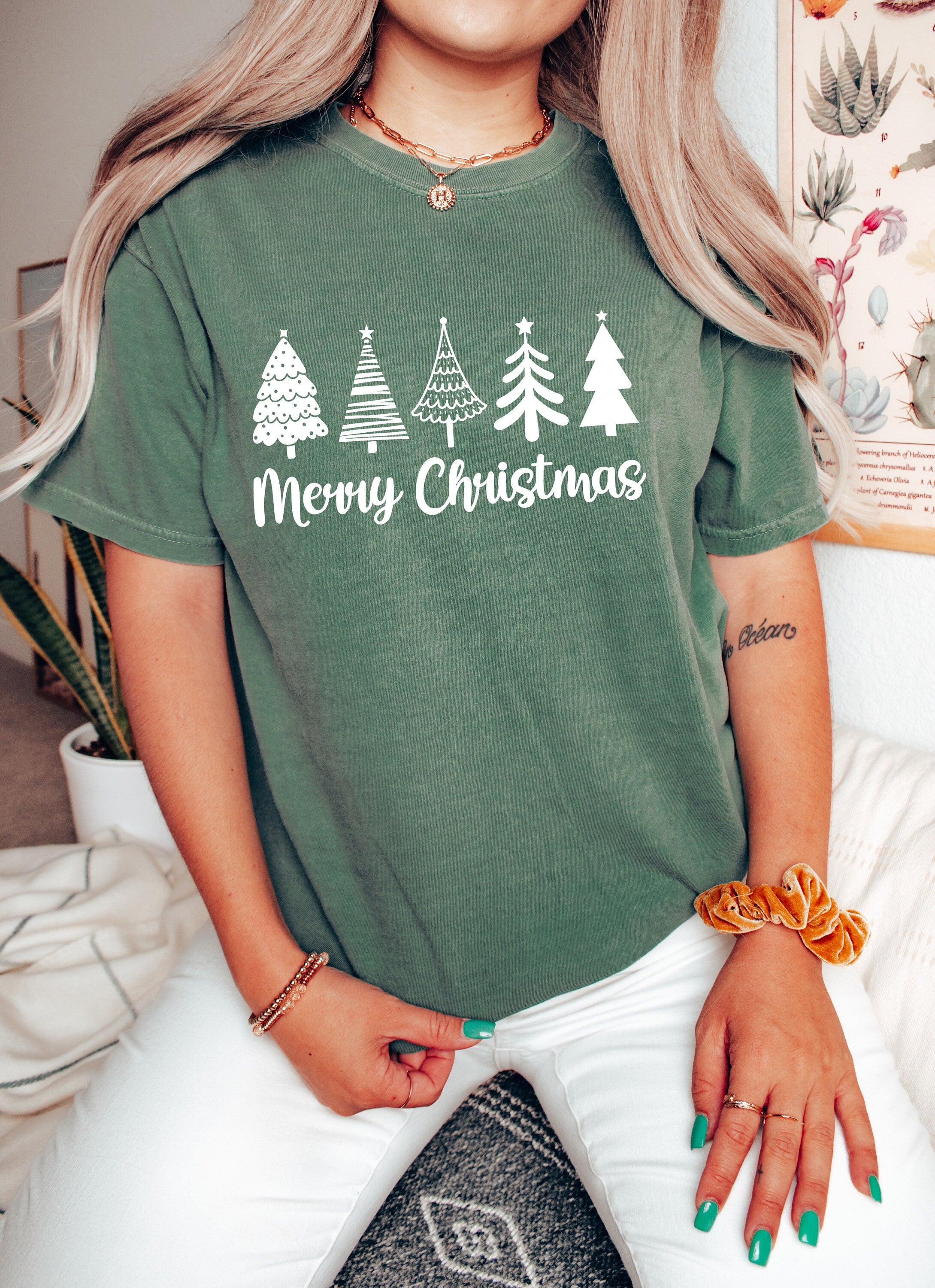 Retro Christmas Comfort Colors Shirt, Merry Christmas Tree Shirt, Vintage Santa Christmas Shirt, Retro Holiday Shirt, Ugly Sweater Shirt