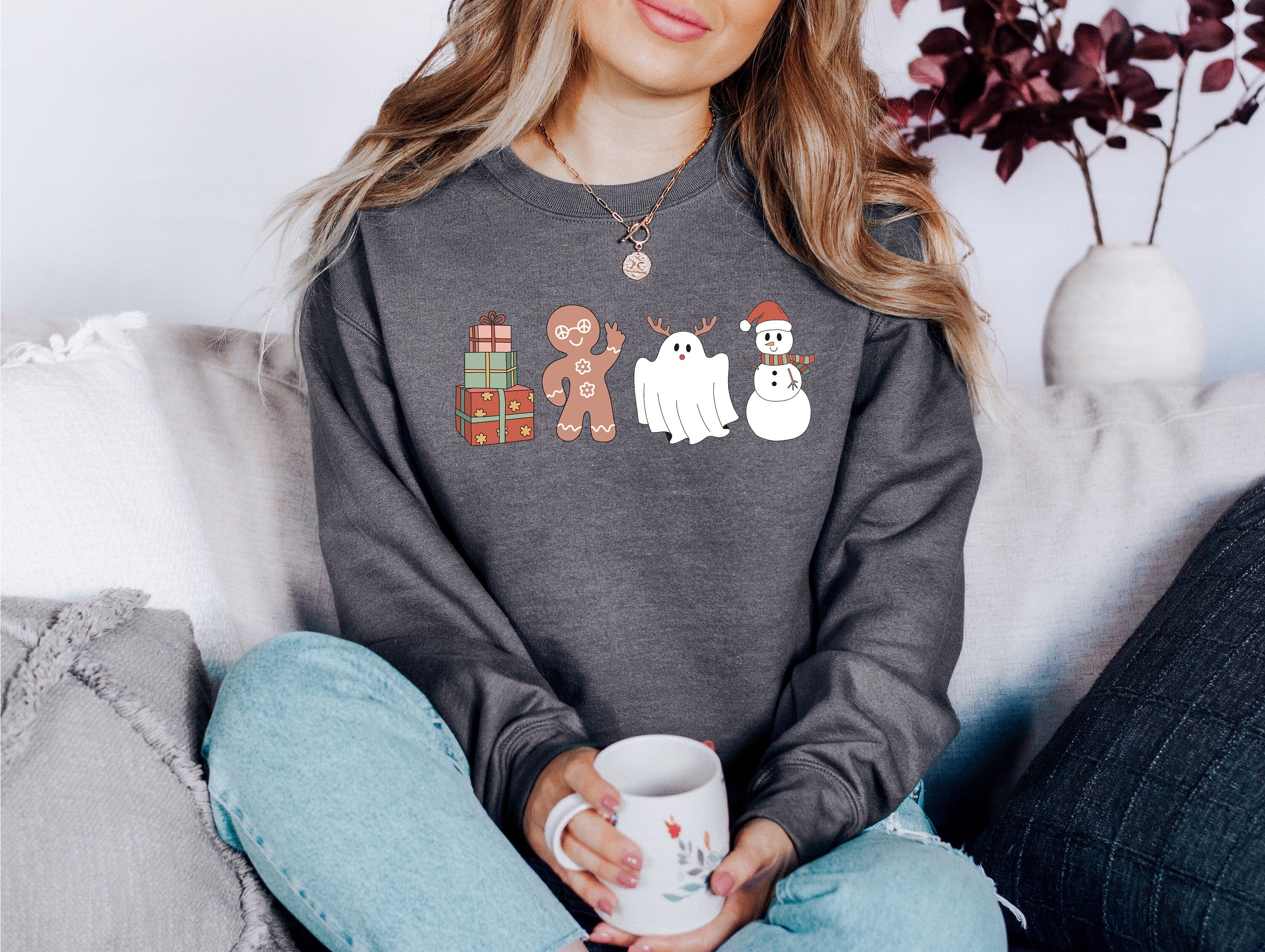 Tis The Season Santa Sweater, Vintage Christmas, Christmas Sweatshirt, Women's Cute Santa, Xmas Graphic Pullover, Holiday Ugly Sweater