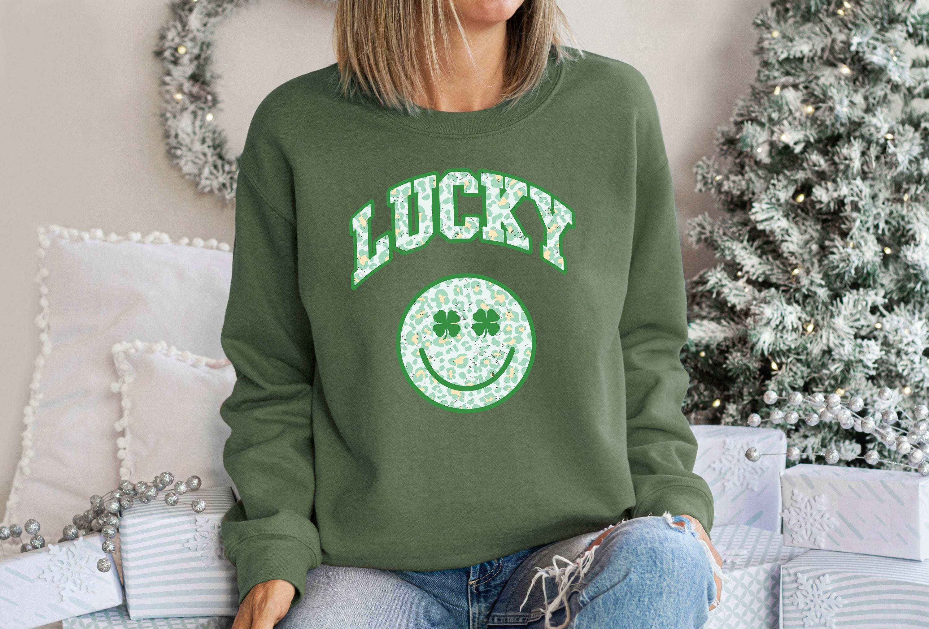 Lucky Retro Sweatshirt, Smiley Face Sweater, St Patricks Day Sweatshirt, Lucky Pullover, Womens Lucky Sweatshirt, Lucky Crewneck, Shamrock