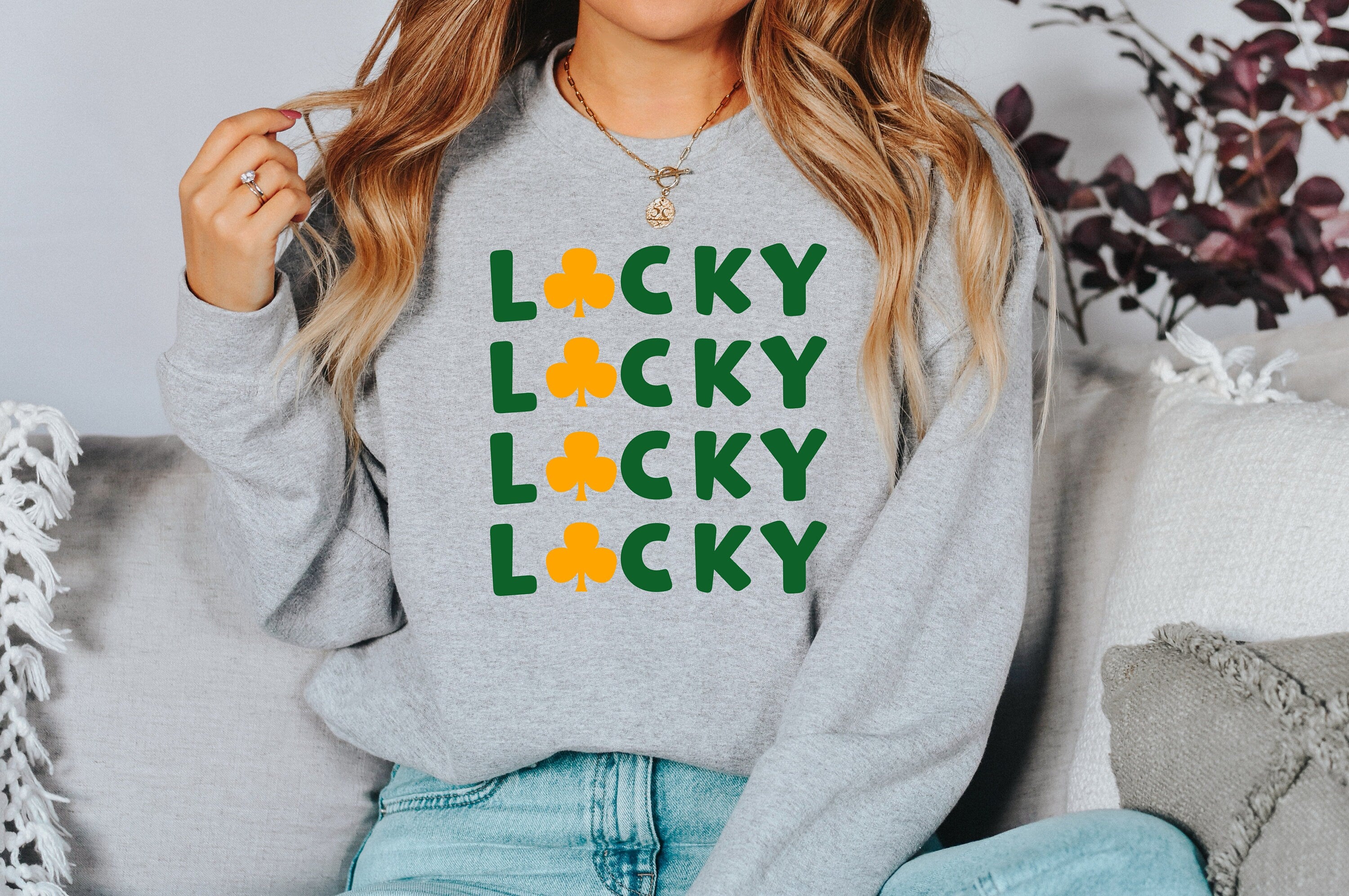 Lucky Retro Sweatshirt, Lucky Clover Sweater, St Patricks Day Sweatshirt, Lucky Pullover, Womens Lucky Sweatshirt, Lucky Crewneck, Shamrock
