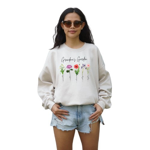 Custom Crewneck Sweater, Moms Garden Kids Birth Flowers, Girl Mom, Mom Sweatshirt, Birth Flowers,