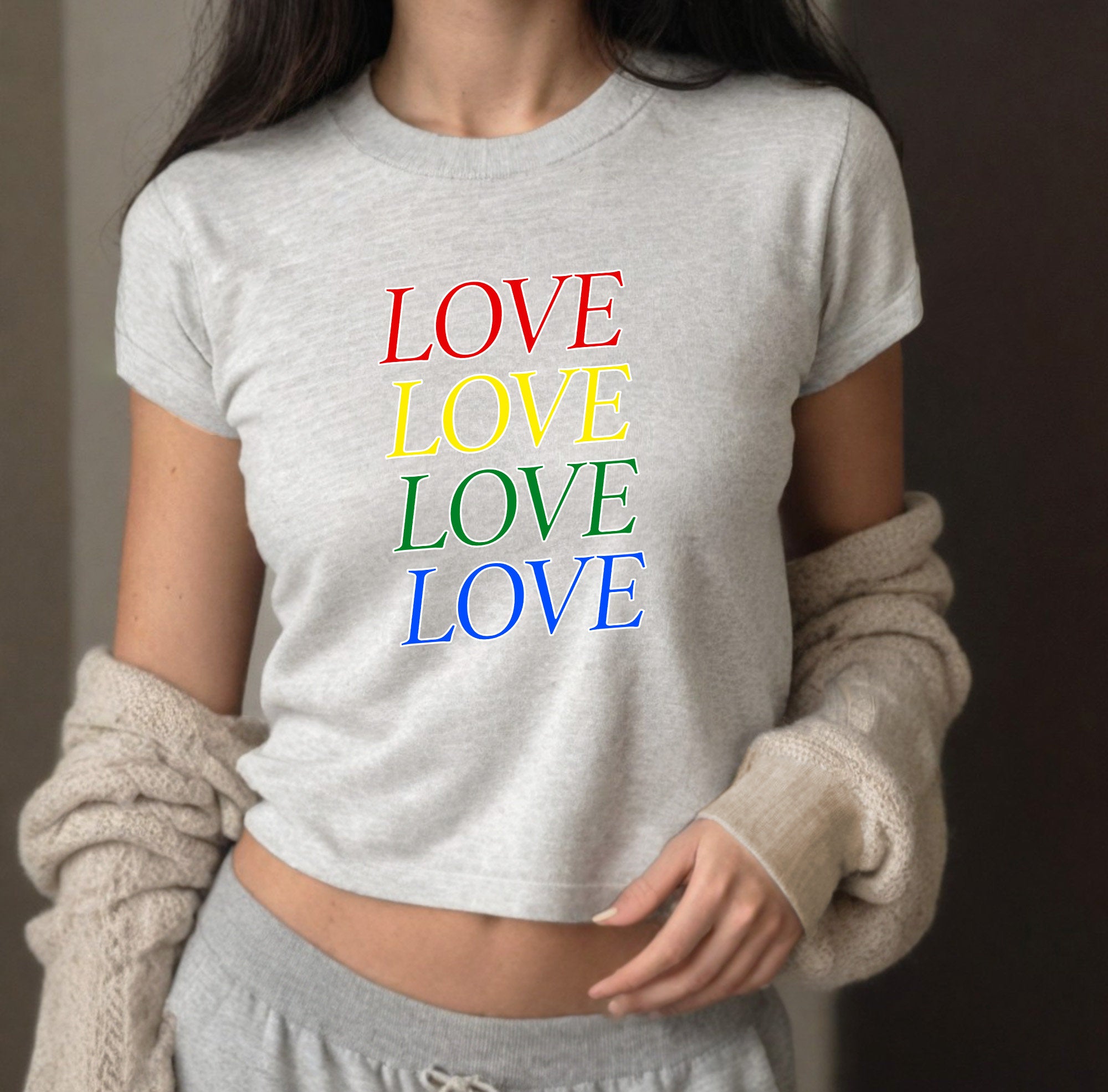 Baby Tee Love who you Love, Baby Tee, Gay Pride, Lesbian Pride Baby Tee, Cute Baby, LGBTQ+ Pride Tee, y2k baby tee, 90s baby tee, y2k, Crop