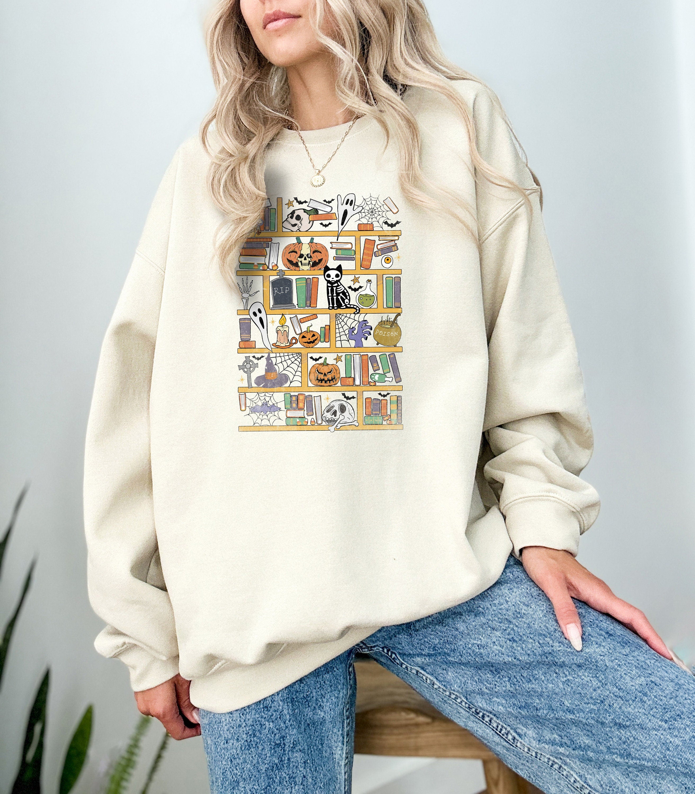 Bookish Halloween Bookshelf Sweatshirt Retro Fall Design Autumn Sweater, Spooky Season Sweatshirt, Pumpkin Crewneck, Black Cat, Pumpkin 2024