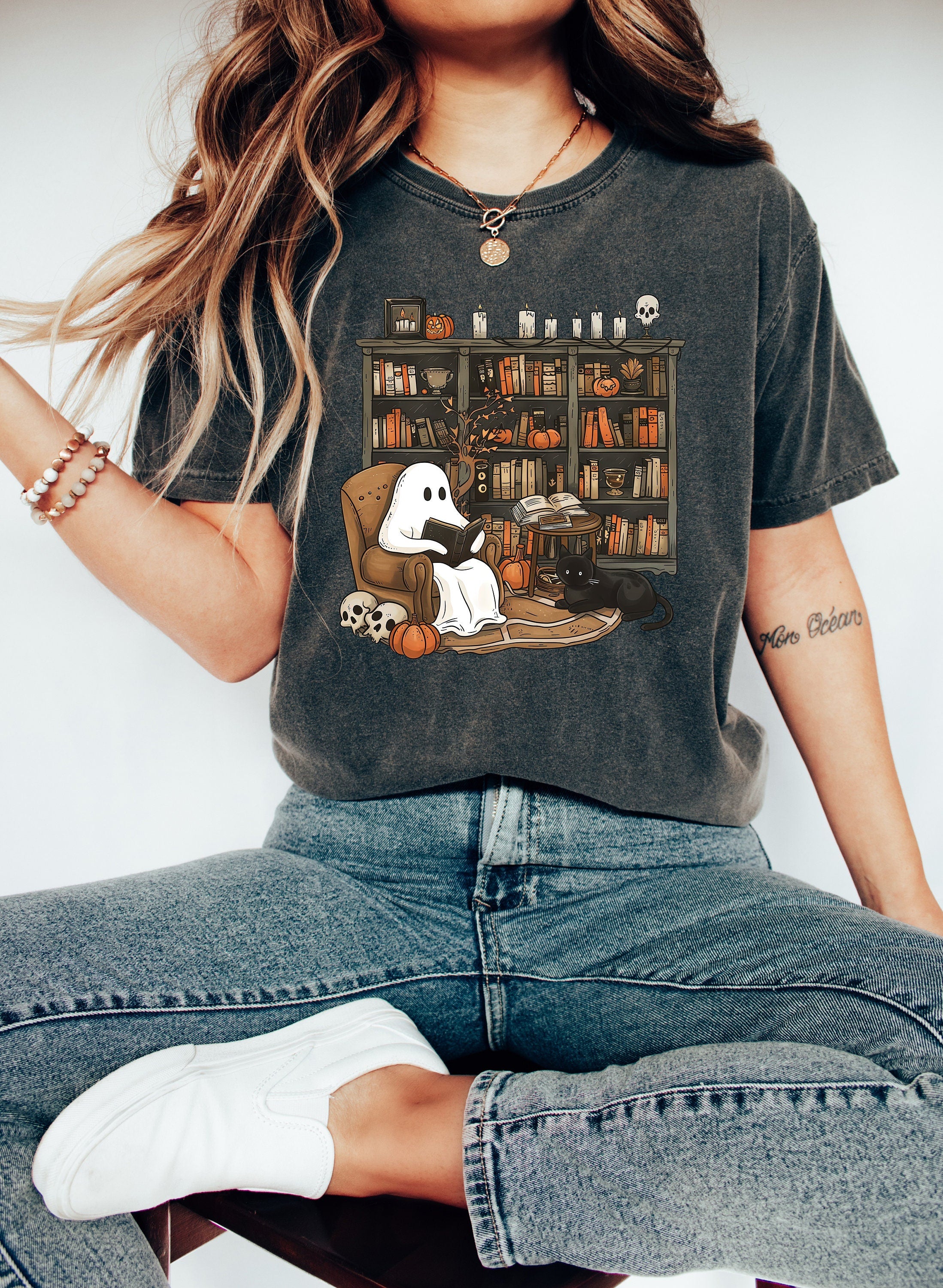 Reading Ghost Comfort Colors T Shirt, Halloween T, Cute Halloween Shirt, Book Shelf Autumn T, Fall Pumpkin Shirt, Black Cat Crewneck