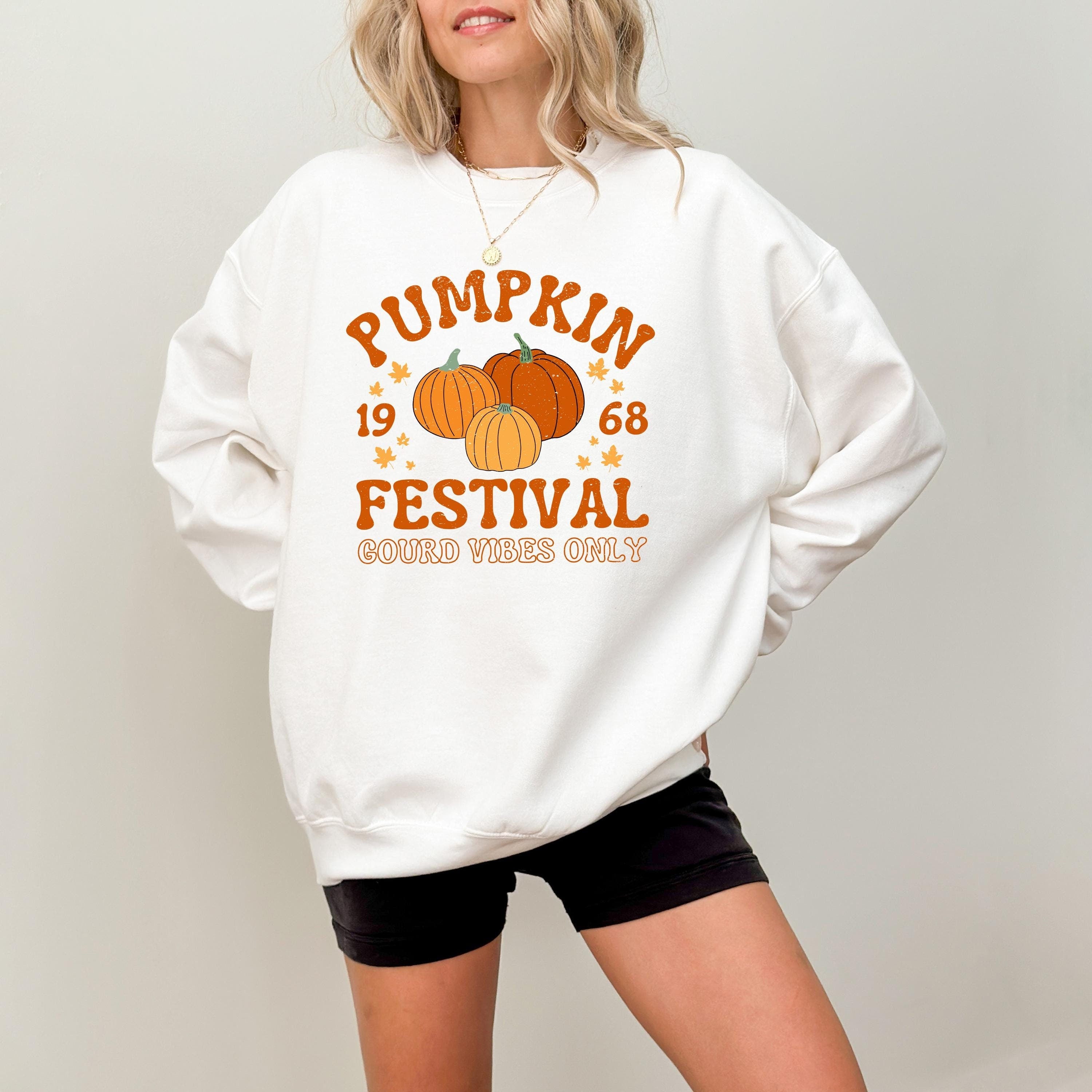 Pumpkin Festival Sweatshirt, Retro Thanksgiving Women's Sweater Vintage Pumpkin Crewneck, Fall Shirt, Cute Fall Fleece, Autumn Harvest Shirt