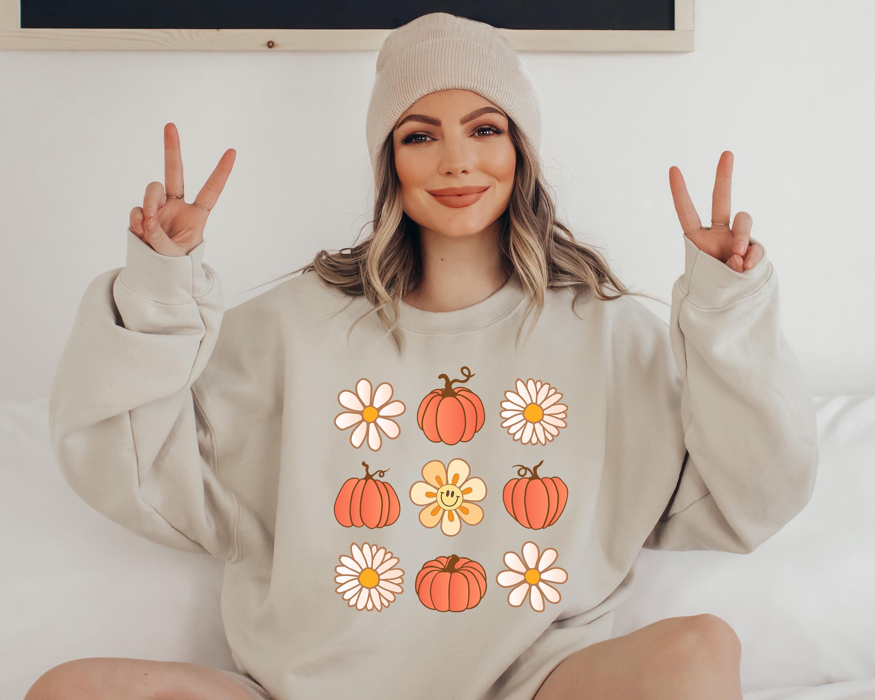 Autumn Harvest Sweatshirt, Retro Thanksgiving Women's Sweater, Vintage Flower and Pumpkin Crewneck, Fall Shirt, Cute Fall Fleece