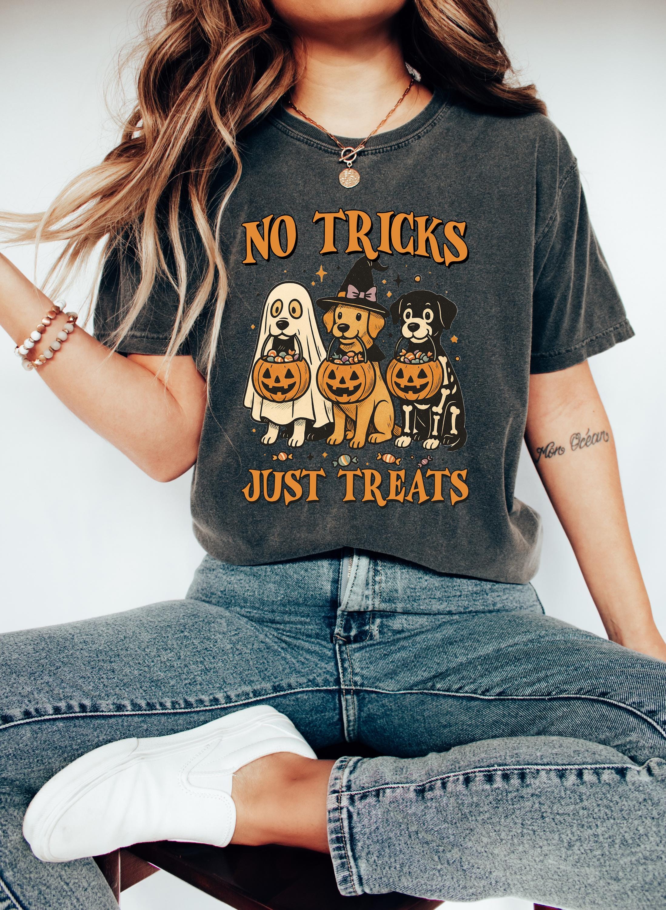 No Tricks Just Treats Halloween Comfort Colors Shirt, Funny Dog Design, Retro Witch T-Shirt, Fall Boxy Tee, Autumn T, Halloween 2025 Shirt