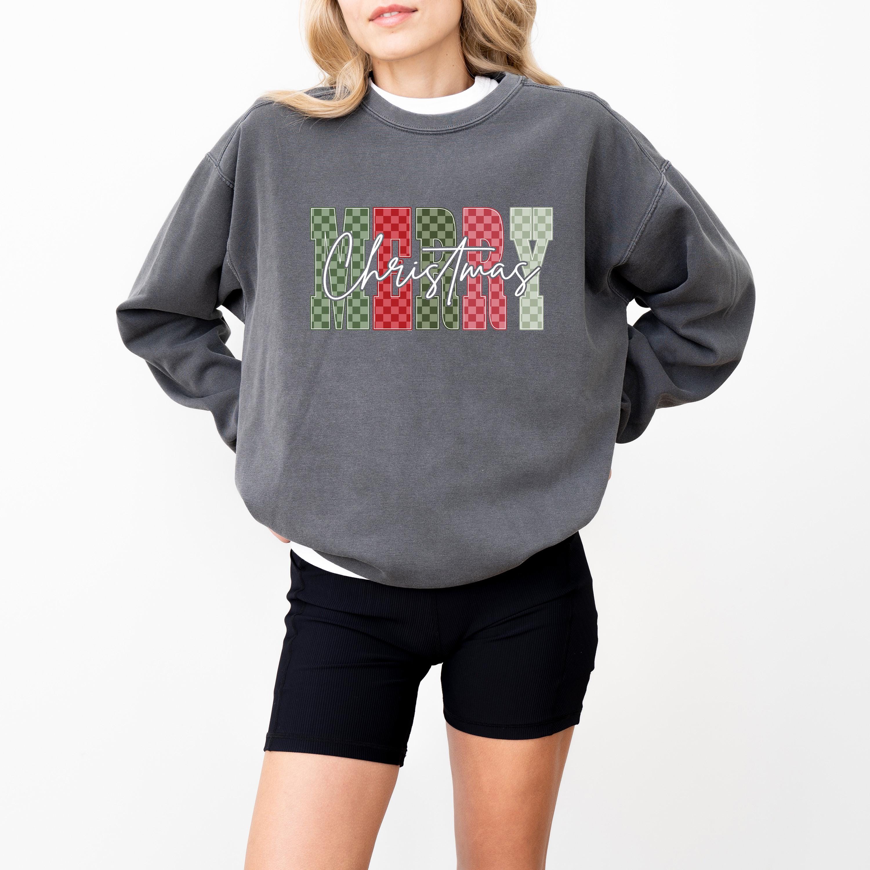 Checkered Merry Christmas Comfort Colors Sweatshirt: Retro Santa Christmas Sweater, Nostalgic Christmas, Girly Vintage Holiday Crewneck