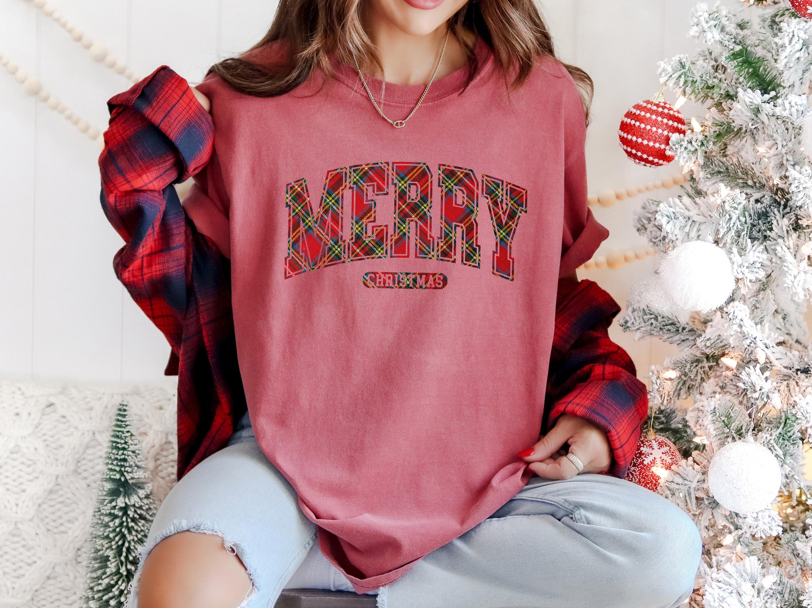 Merry Christmas Comfort Colors Shirt, Nostalgic Christmas TShirt, Holiday Shirt, Cozy T, Christmas Design, Plaid Design, Christmas 2025