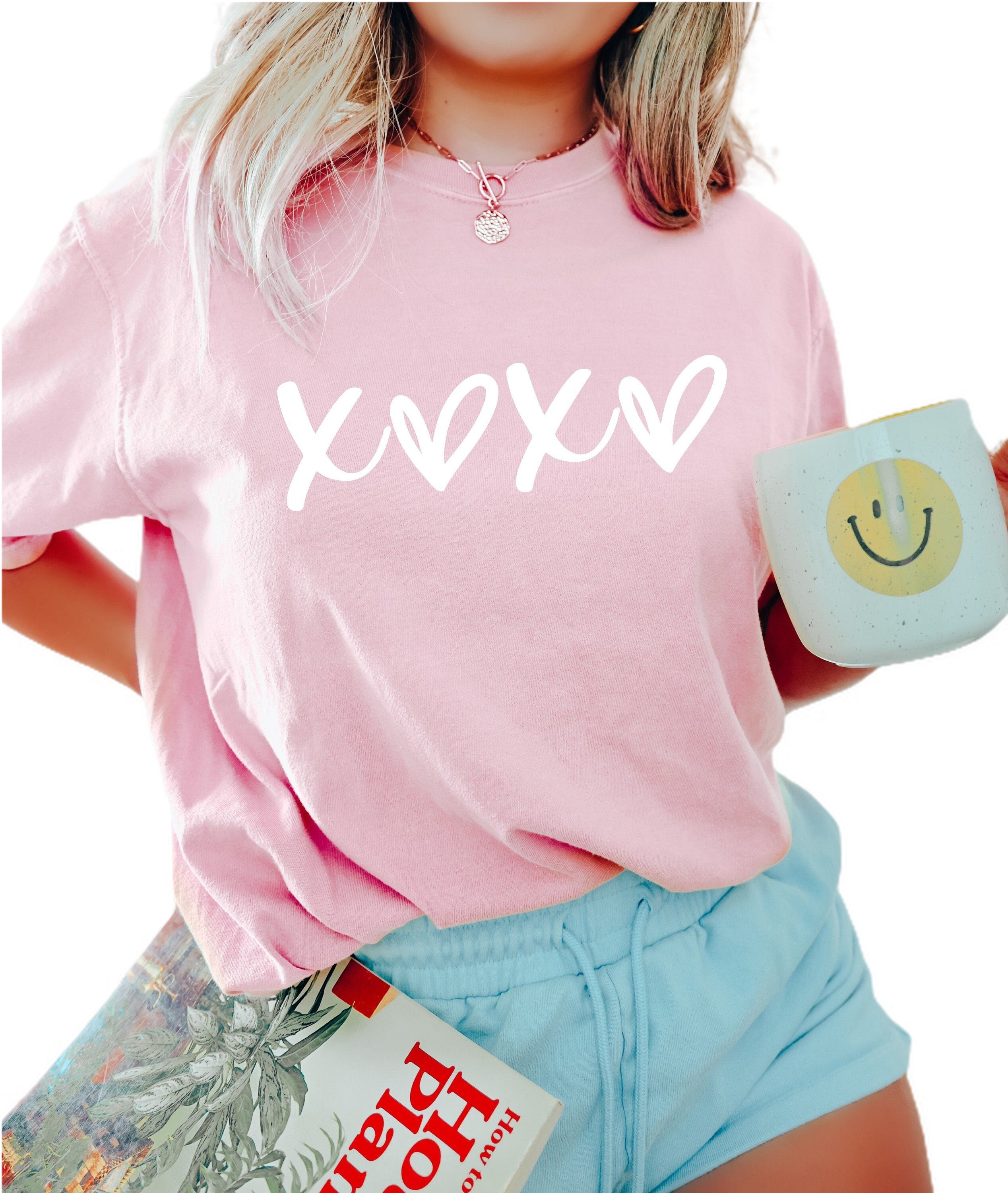 Retro Valentines Day Comfort Colors Shirt, XOXO Hugs and Kisses Shirt, Vintage Couples Shirt, Teacher Shirt, Heart Shirt, Proud Single Shirt