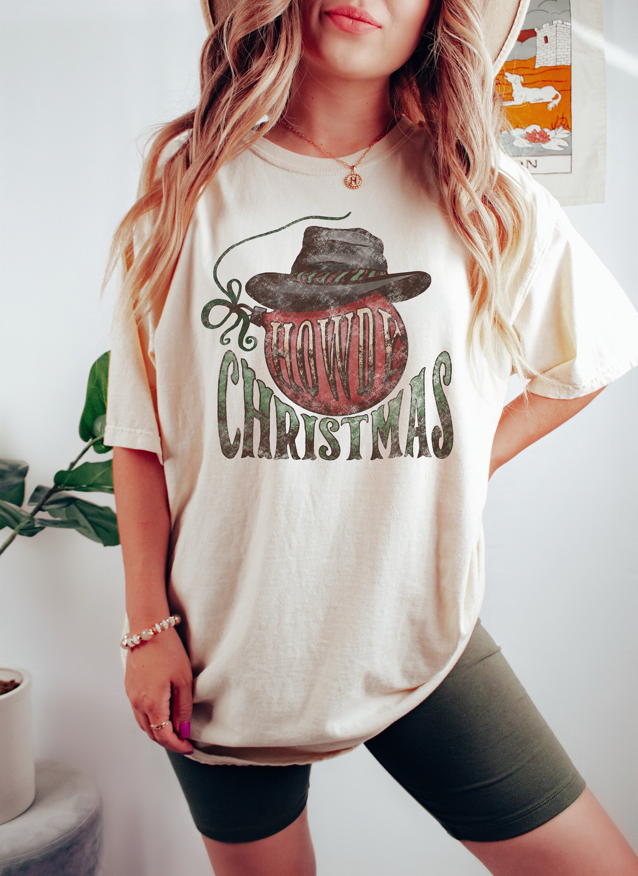 Retro Christmas Comfort Colors Shirt, Howdy Christmas Western Shirt, Vintage Santa Christmas Shirt, Retro Holiday Shirt, Ugly Sweater Shirt