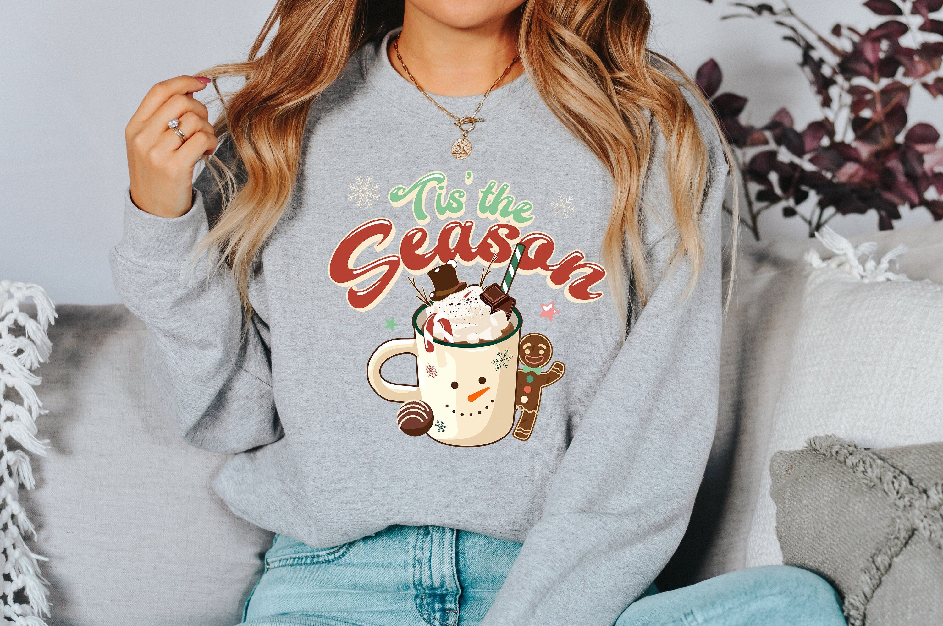 Tis The Season Hot Cocoa Sweater, Vintage Christmas, Christmas Sweatshirt, Women's Cute Santa, Xmas Graphic Pullover, Holiday Ugly Sweater