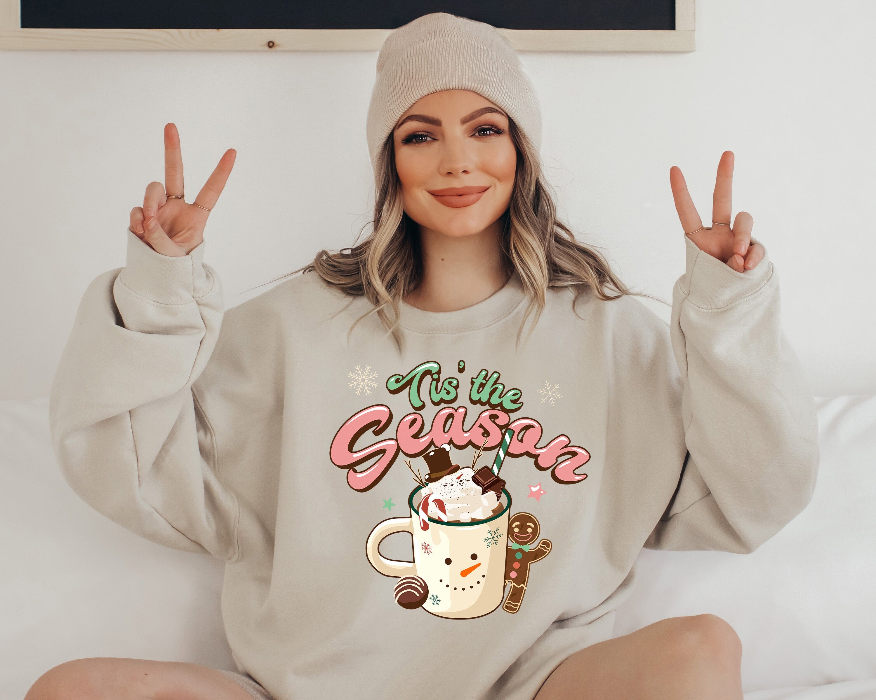 Tis The Season Hot Cocoa Sweater, Vintage Christmas, Christmas Sweatshirt, Women's Cute Santa, Xmas Graphic Pullover, Holiday Ugly Sweater