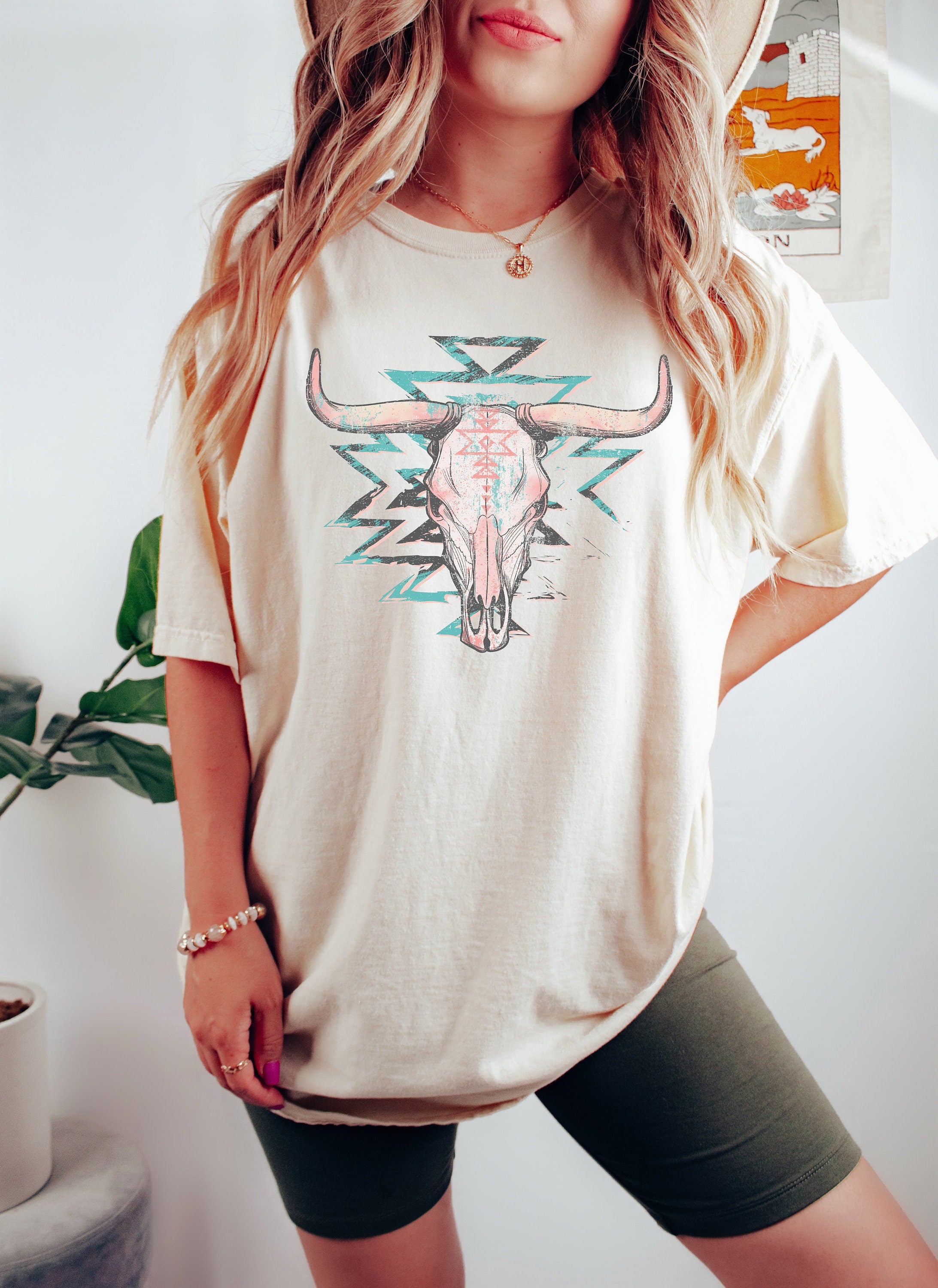 Retro Western Comfort Colors Shirt, Aztec Cow Skull Shirt, Vintage Free Spirit Shirt, Oversized Shirt, Retro Graphic Shirt, Cowboy Tee