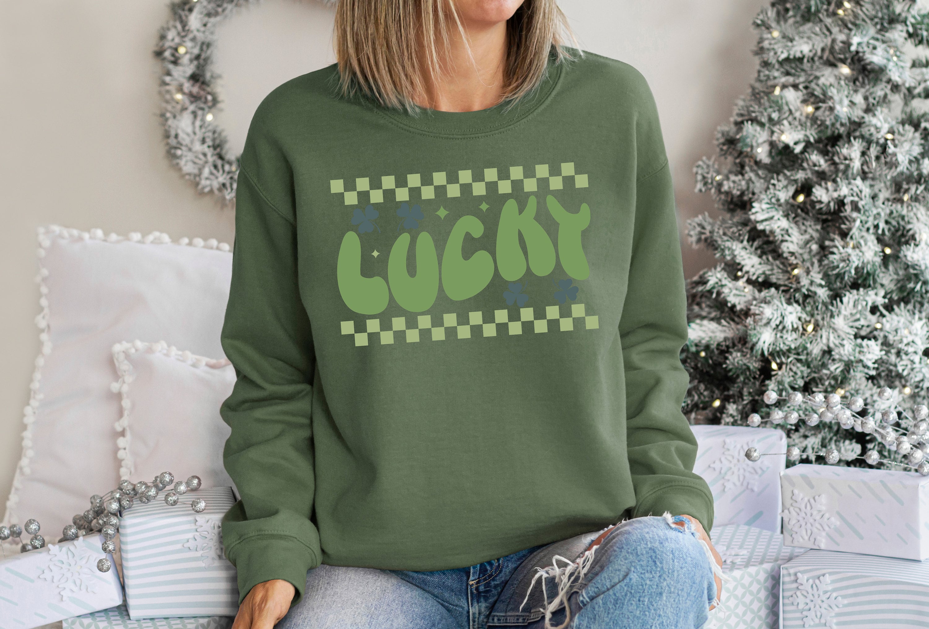 Retro Lucky Clover Sweatshirt, Lucky Clover Sweater, St Patricks Day Sweatshirt, Lucky Pullover, Womens Sweatshirt, Crewneck, Shamrock Shirt