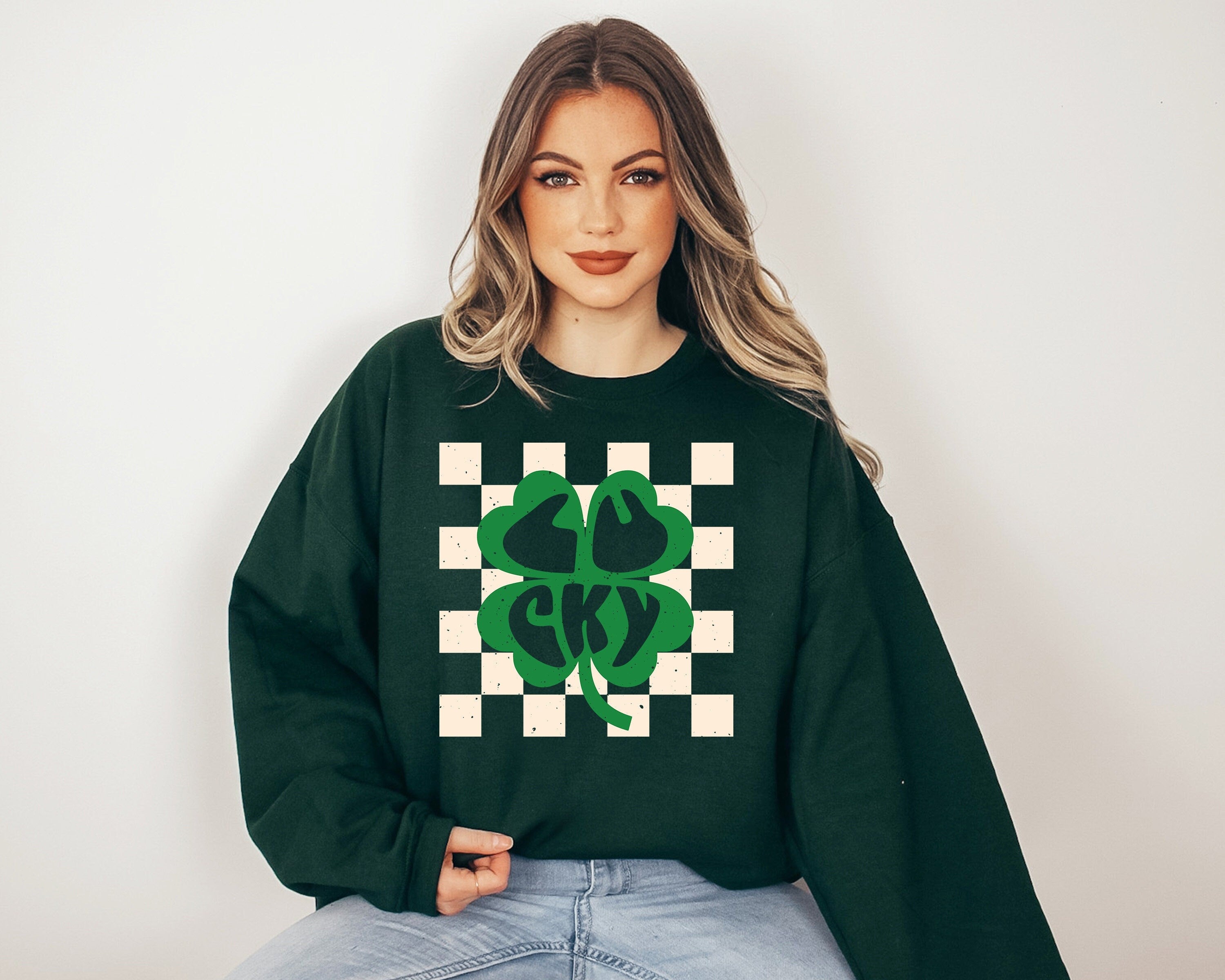 Lucky Retro Sweatshirt, Lucky Clover Sweater, St Patricks Day Sweatshirt, Lucky Pullover, Womens Lucky Sweatshirt, Lucky Crewneck, Shamrock