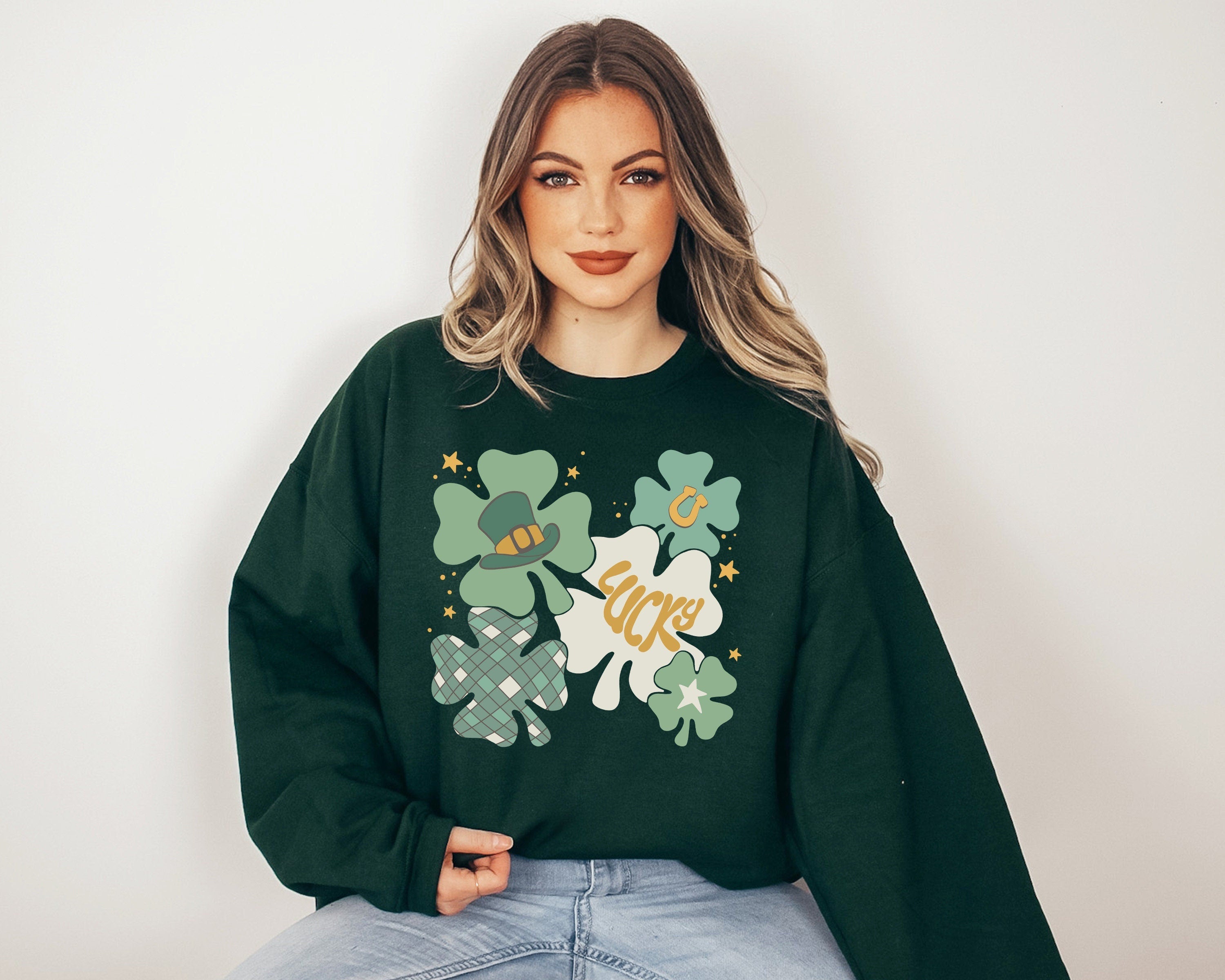 Lucky Retro Sweatshirt, Lucky Clover Sweater, St Patricks Day Sweatshirt, Lucky Pullover, Womens Lucky Sweatshirt, Lucky Crewneck, Shamrock