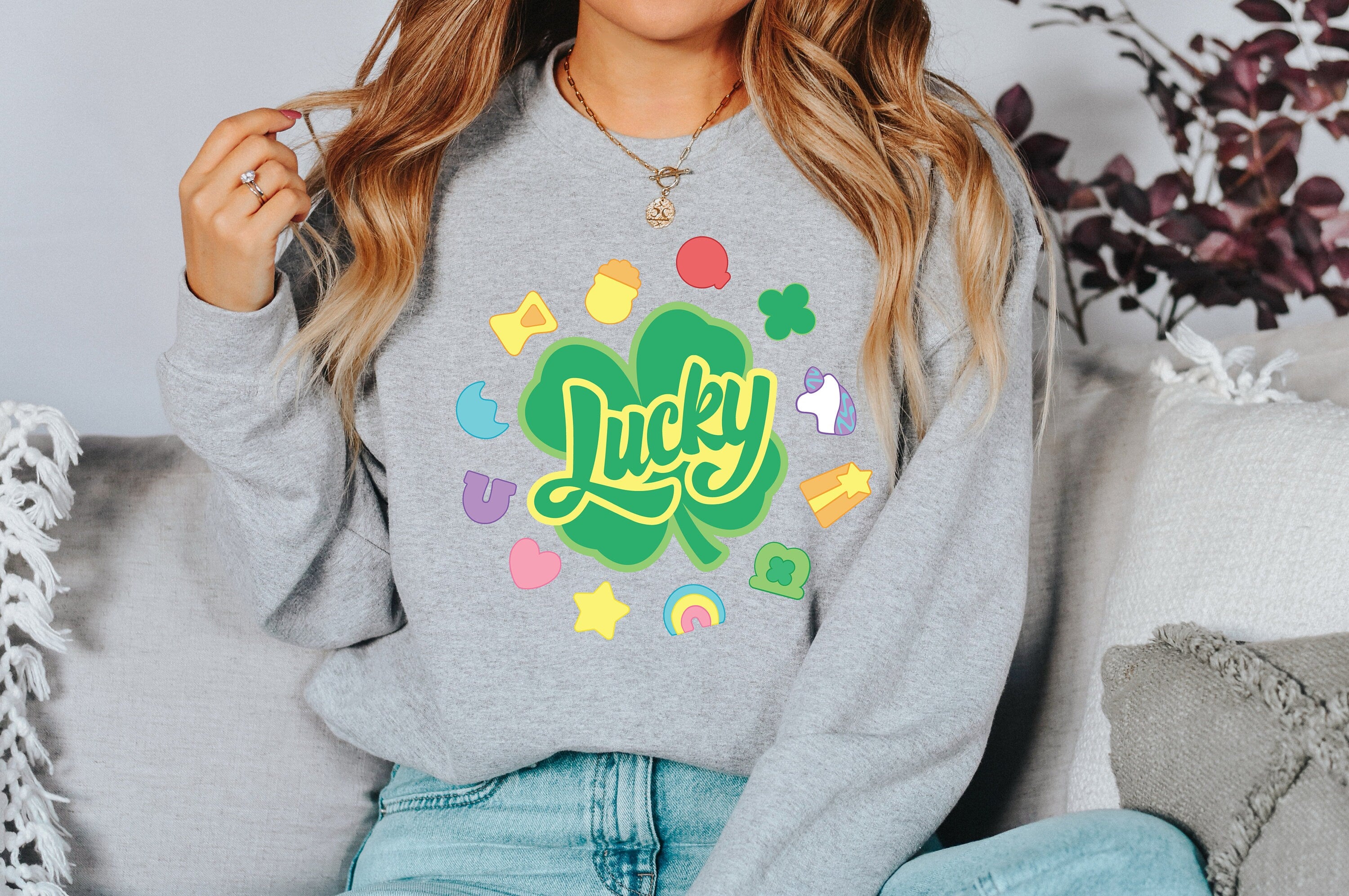 Feeling Lucky Sweatshirt, You are My Lucky Charm, St Patricks Day Sweatshirt, Lucky Pullover, Womens Sweatshirt, Crewneck, Shamrock Shirt