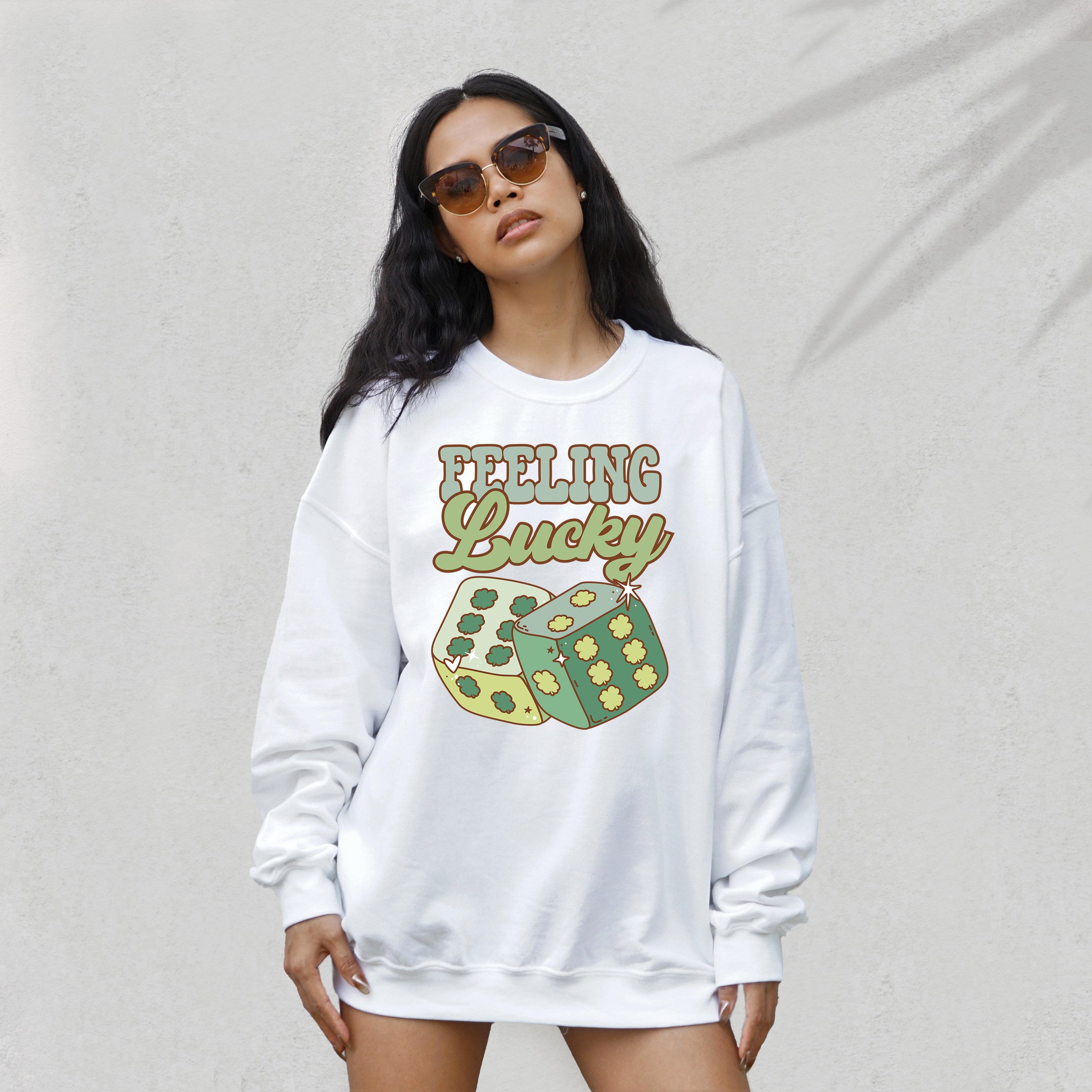 Retro Lucky Clover Sweatshirt, Feeling Lucky Sweater,St Patricks Day Sweatshirt, Lucky Pullover, Womens Sweatshirt, Crewneck, Shamrock Shirt