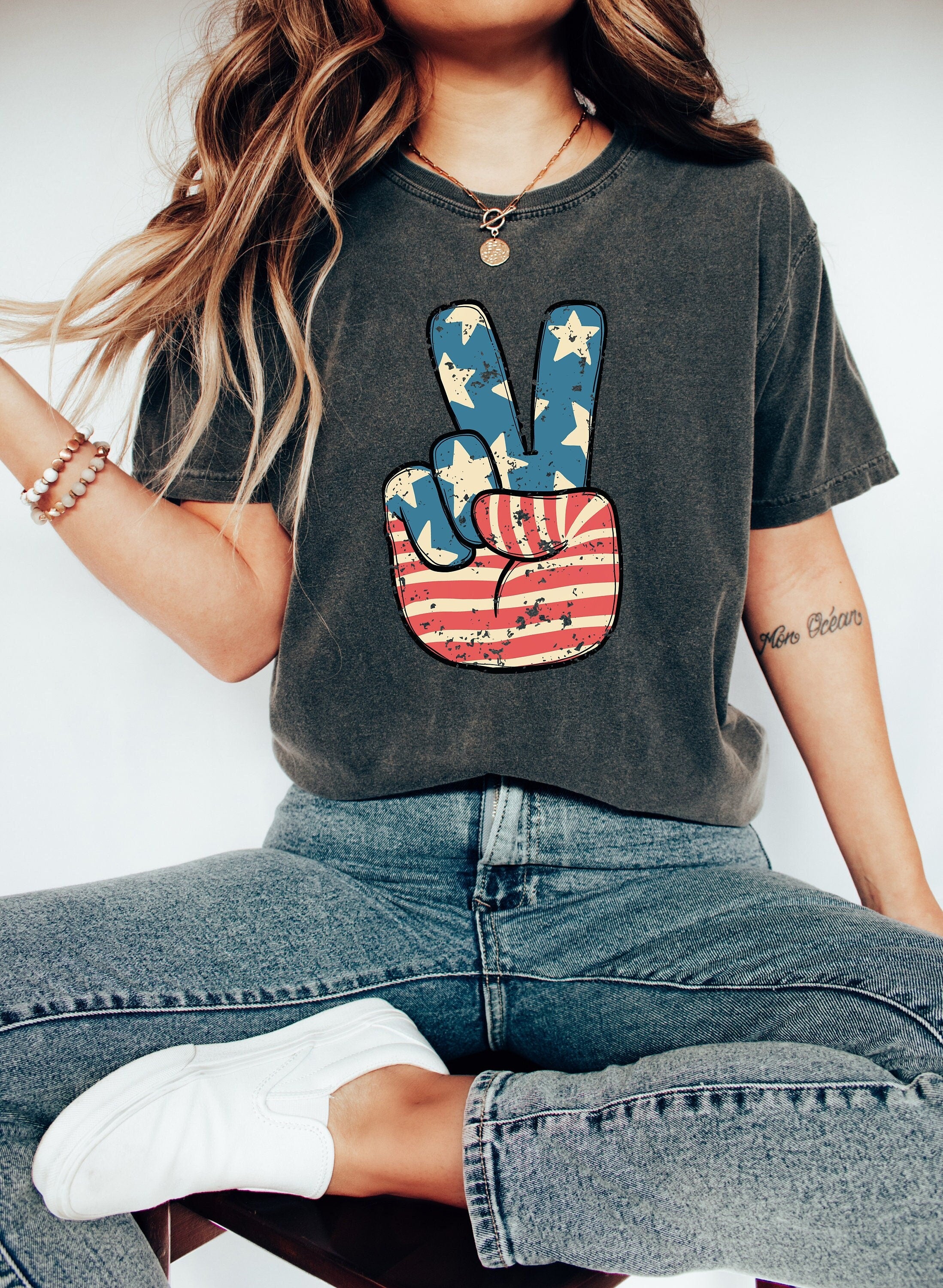 Retro America USA shirt,4th of July tee, Retro funny fourth shirt,Womens 4th of July Tee,America Patriotic Shirt, Independence Merica Peace