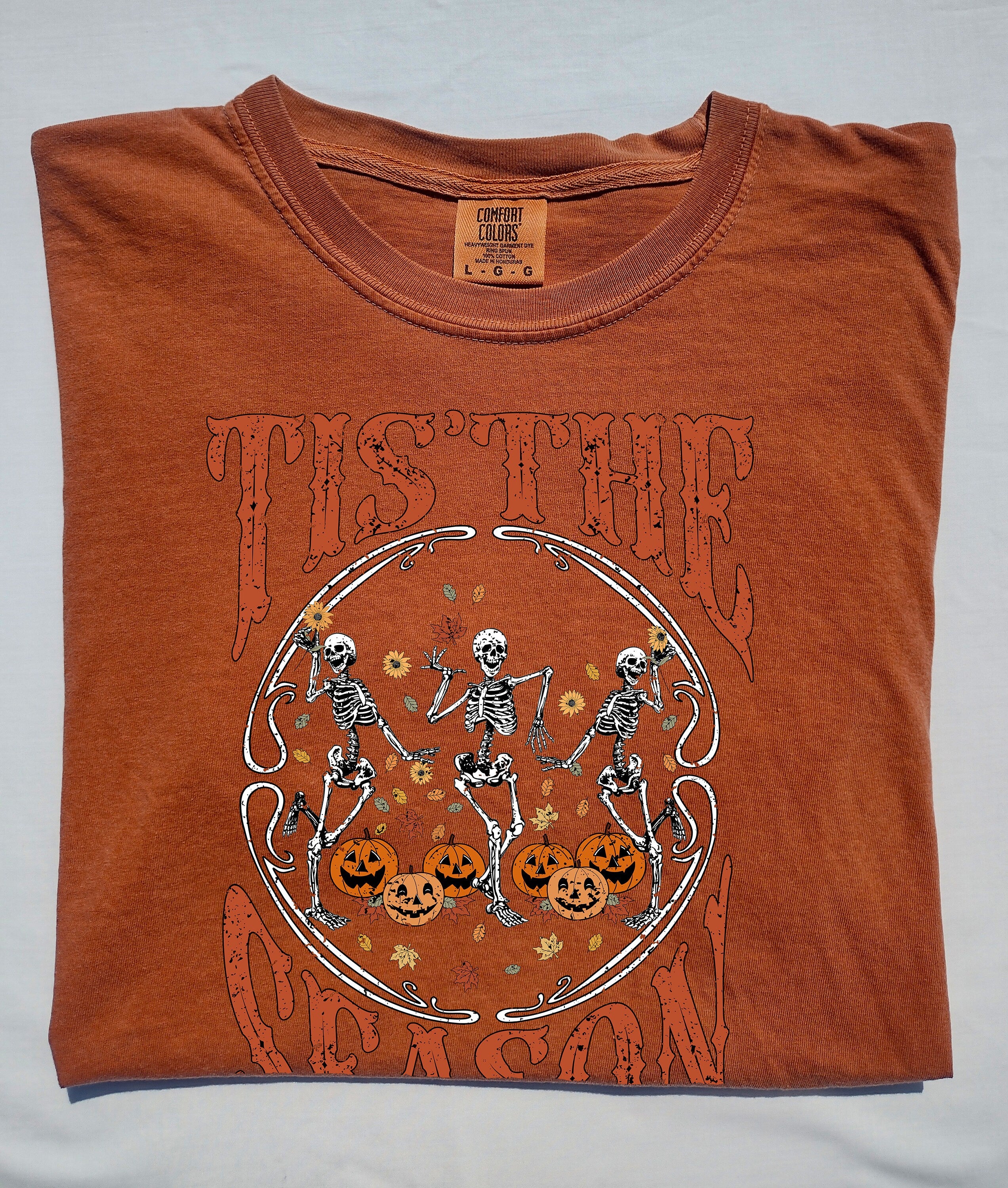 Long Sleeve Retro Halloween Comfort Colors Shirt, Tis The Season Fall T-Shirt, Vintage Halloween Shirt, Retro Fall Shirt, Graphic T-shirt