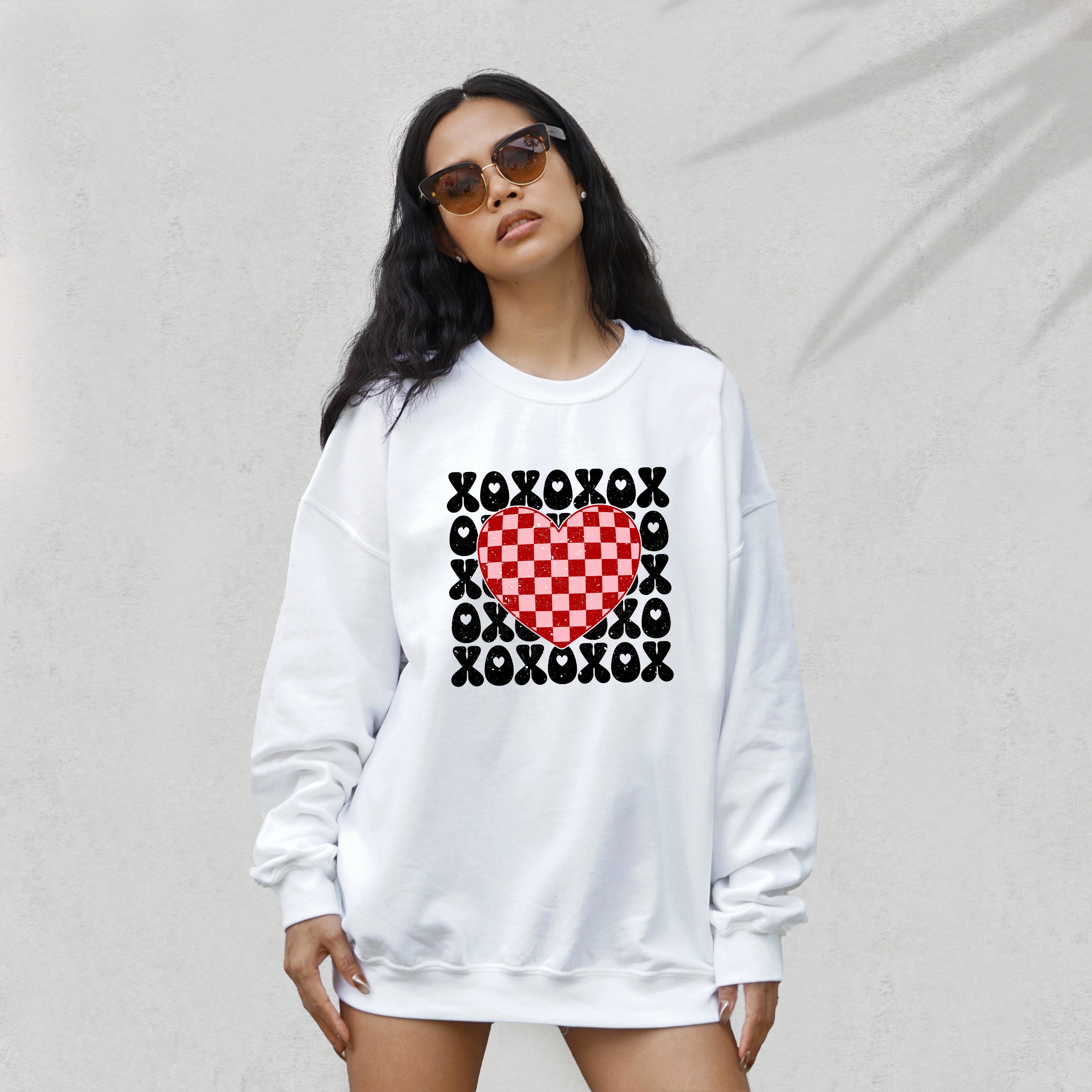 Retro Valentines Sweatshirt, XOXO Heart Sweater, Valentines Day Pullover, Womens Valentines Crewneck, Galentines Day T, Kisses and Hugs Crew