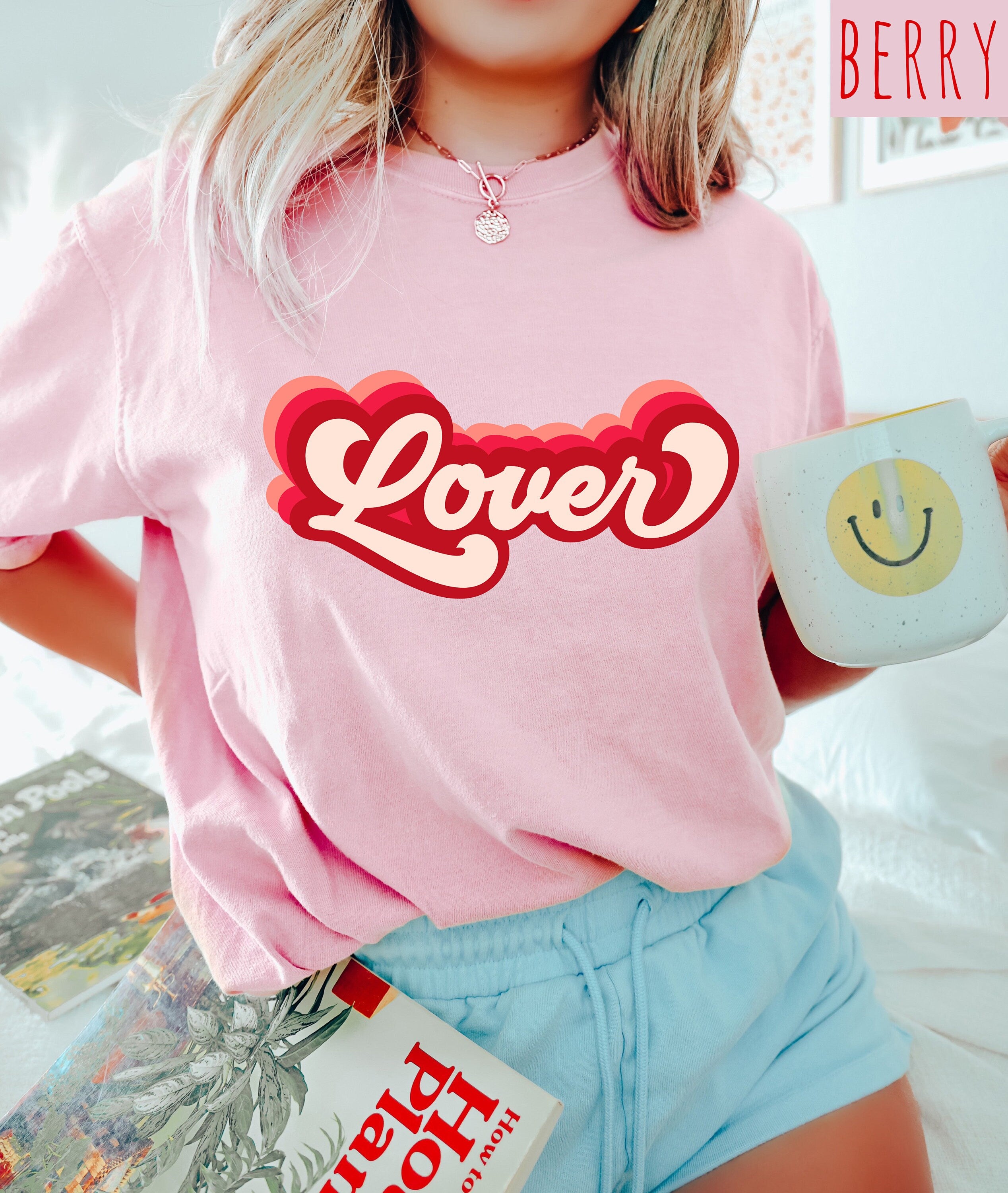 Retro Valentines Day Comfort Colors Shirt, Retro Love, Vintage Galentines Day T Shirt, Throwback Love Shirt, Heart Shirt, Holiday Graphic T