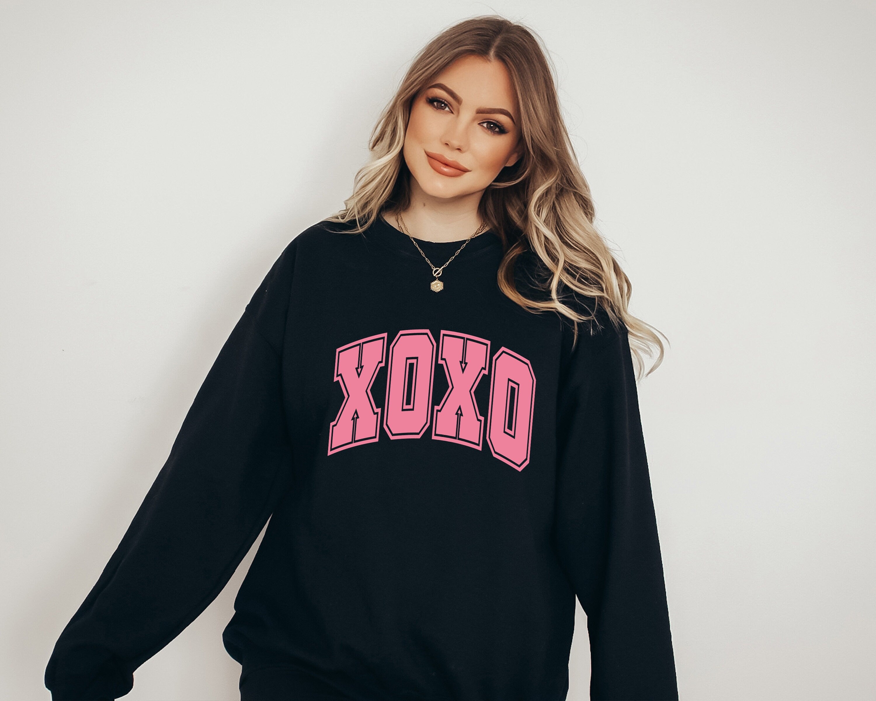 Retro Valentines Sweatshirt, Retro XOXO Varsity Sweater, Valentines Day Pullover, Womens Valentines Crewneck, Galentines Day T