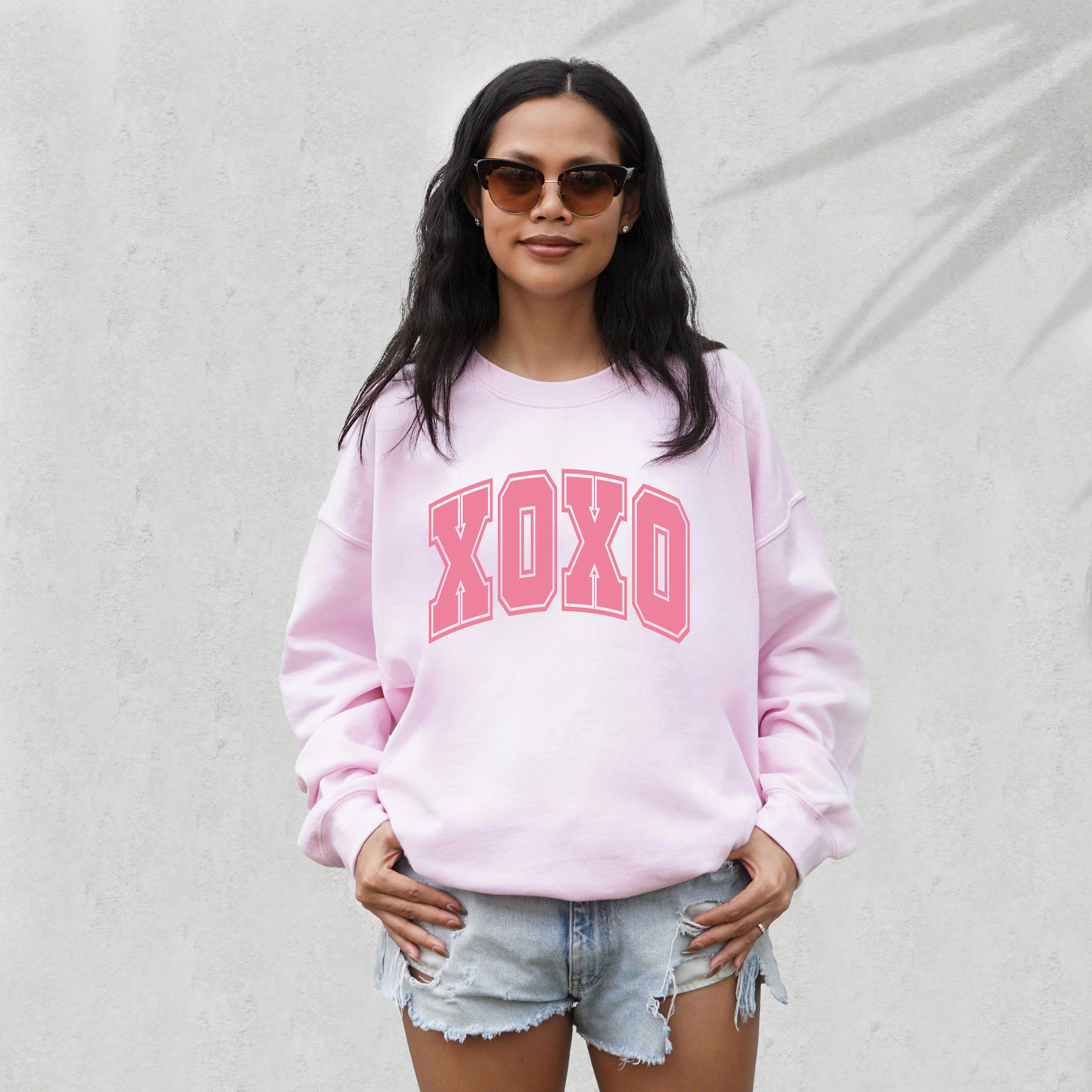 Retro Valentines Sweatshirt, Retro XOXO Varsity Sweater, Valentines Day Pullover, Womens Valentines Crewneck, Galentines Day T