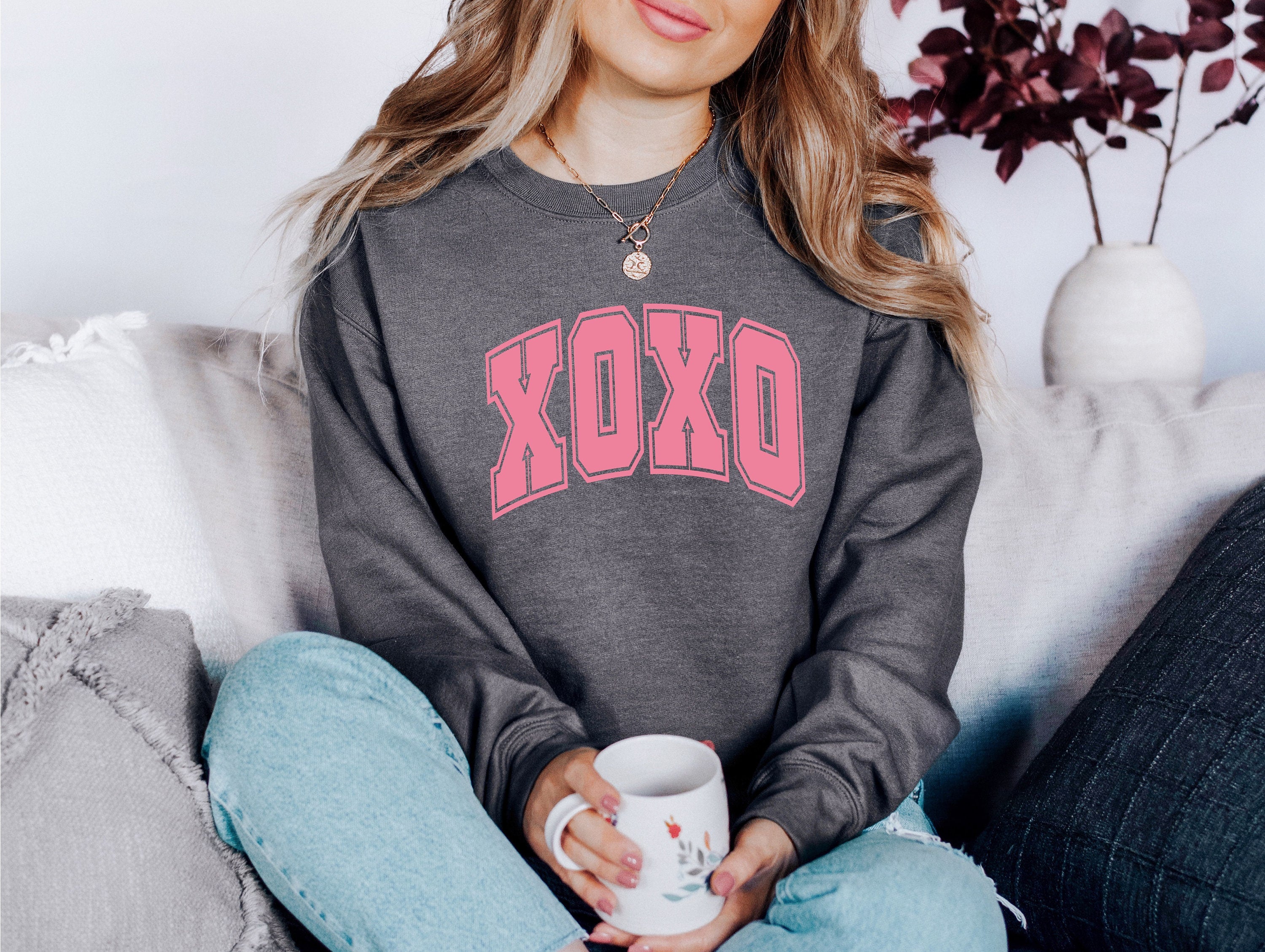 Retro Valentines Sweatshirt, Retro XOXO Varsity Sweater, Valentines Day Pullover, Womens Valentines Crewneck, Galentines Day T