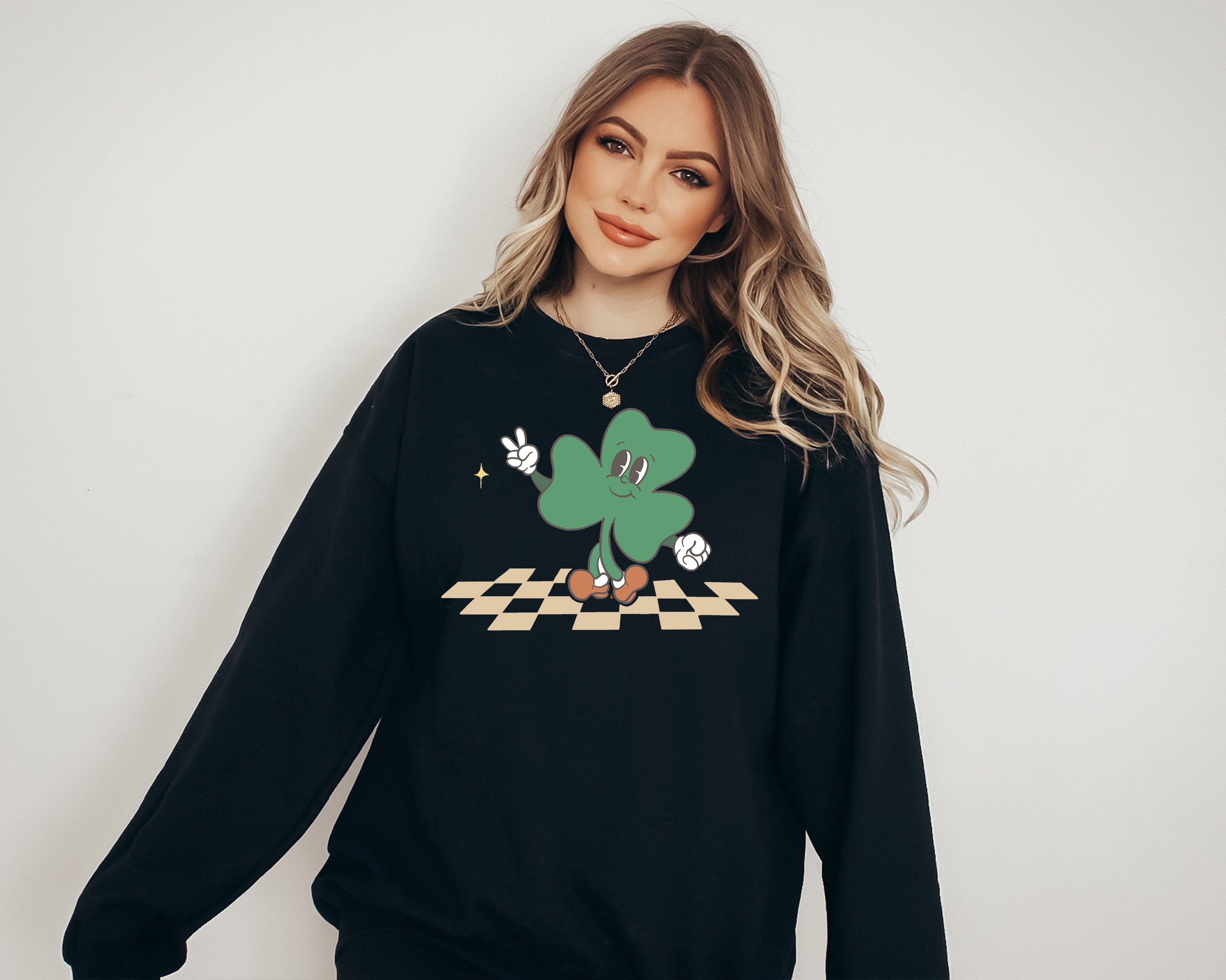 Retro Shamrock St Pattys Day Sweatshirt Lucky Clover Sweater St Patricks Day Sweatshirt Lucky Pullover St Patty's Crewneck Shamrock Shirt